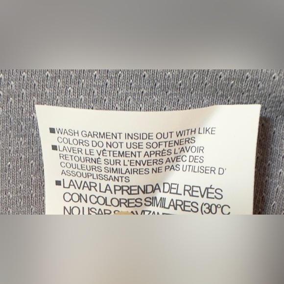 Under Armour Pindot Open Back Long Sleeve Shirt M - Picture 6 of 6